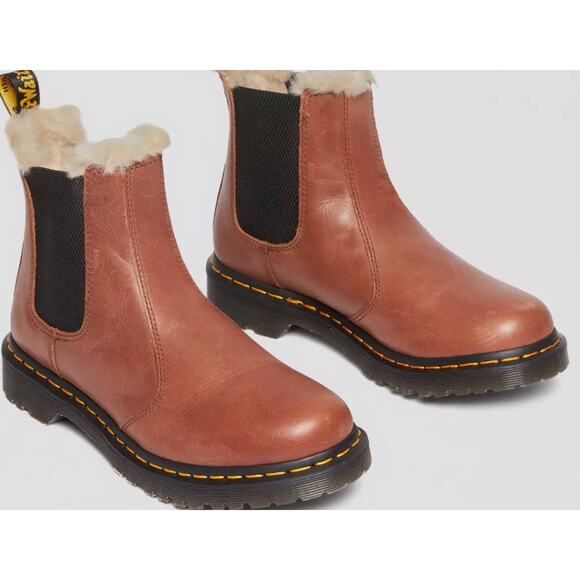 Dr. Martens 2976 Faux Shearling Chelsea Boot Saddle Tan Sz 6 New - Picture 1 of 8